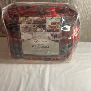 Full size set of 100% cotton flannel sheets